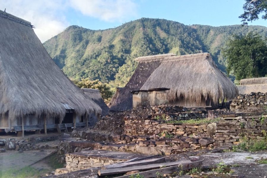 Flores Overland Komodo Tour